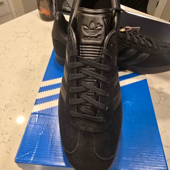 adidas Originals Gazelle Triple Black CQ2809 Men’s US Size 10 Shoes Trainers NEW - Picture 2 of 11